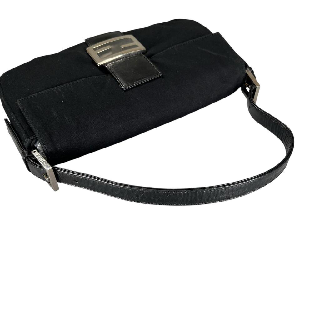FENDI Mamma bucket Handbag black Women used