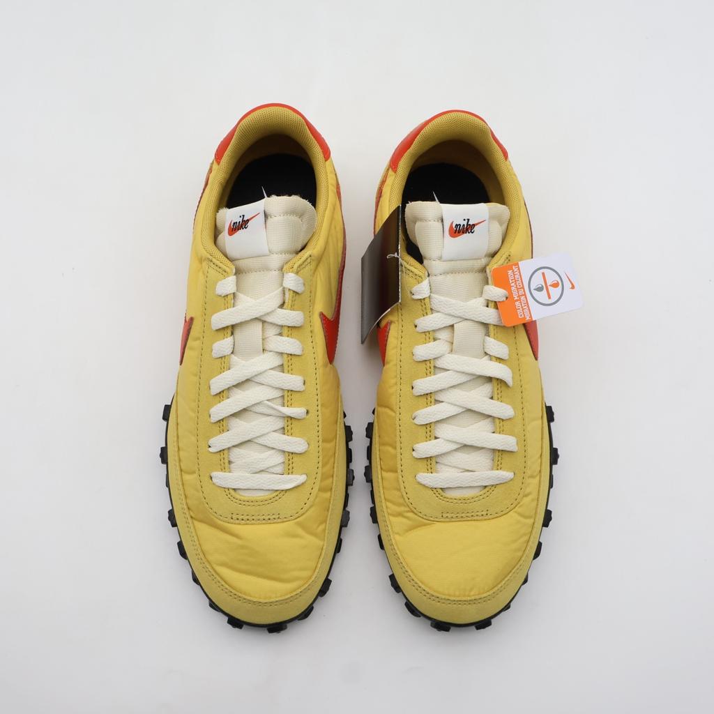 IM8658-701 Nike Waffle Racer WHEAT GOLD/PICANTE RED-BEACH-BLACK (Men's)