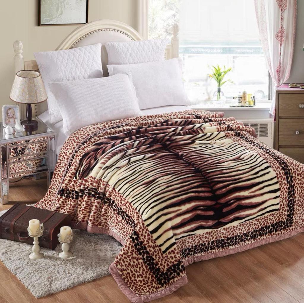Winter Raschel Double-Layer Coral Fleece Blanket - Super Soft Wedding Gift