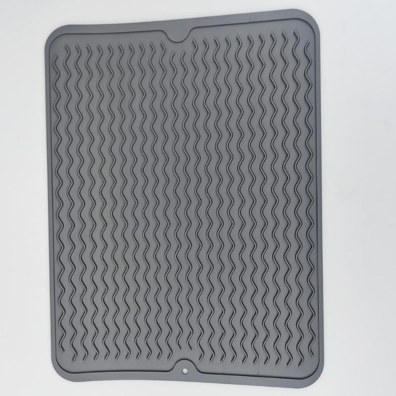 Tapis d'égouttage de comptoir de cuisine en silicone de qualité alimentaire Résistant aux hautes températures, Facile à nettoyer, Tapis de découpe silencieux pour légumes