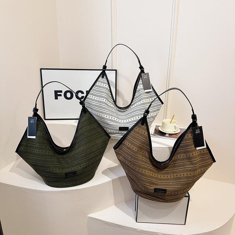 Versatile Lazy Wind Tote Bag New Underarm Shoulder Large Capacity Niche New Fashion Canvas Bag Knitted Bag