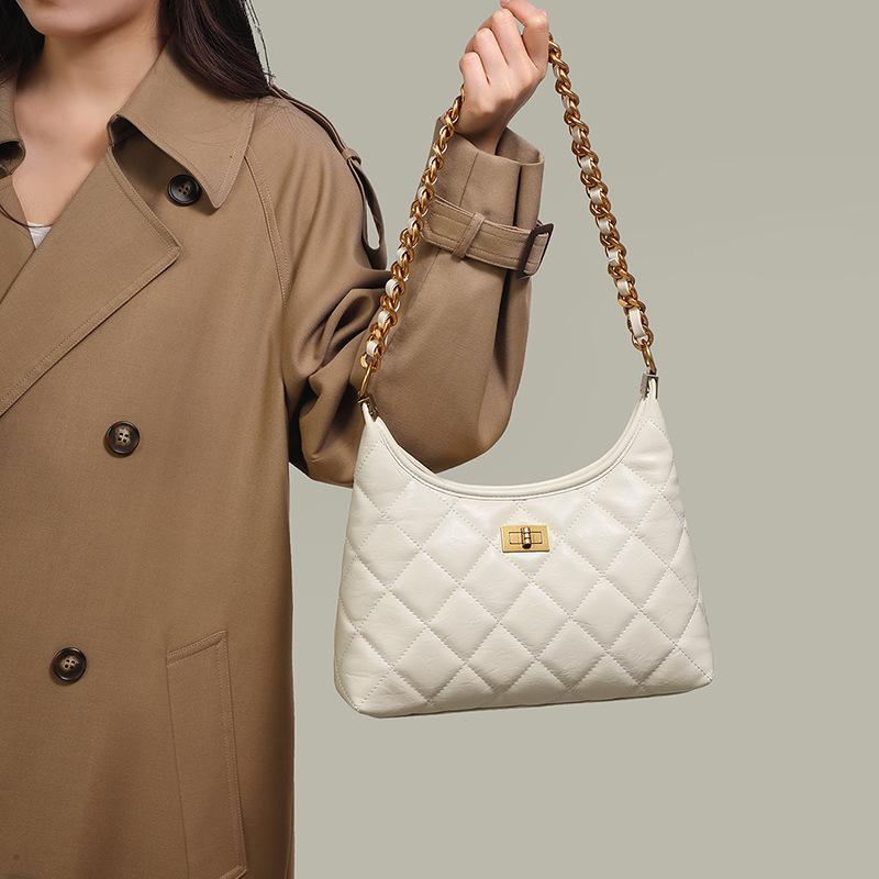 Bag new summer leather women's bag rhombus chain bag temperament advanced sense shoulder messenger bag luggage