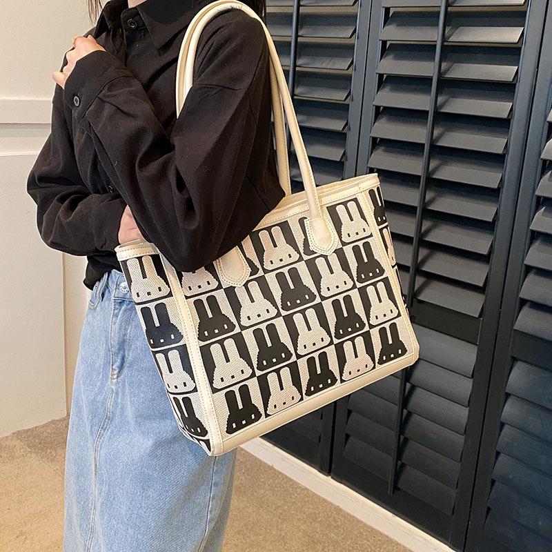 Large-capacity bags, women's versatile 2025 new high-end shoulder bags, large bags, college students commuting tote bags in class