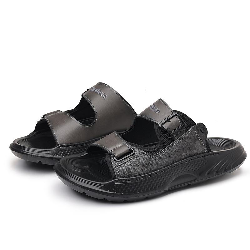 New summer versatile one-word slippers men's non-slip and lightweight men's sandals non-slip outdoor casual sandals