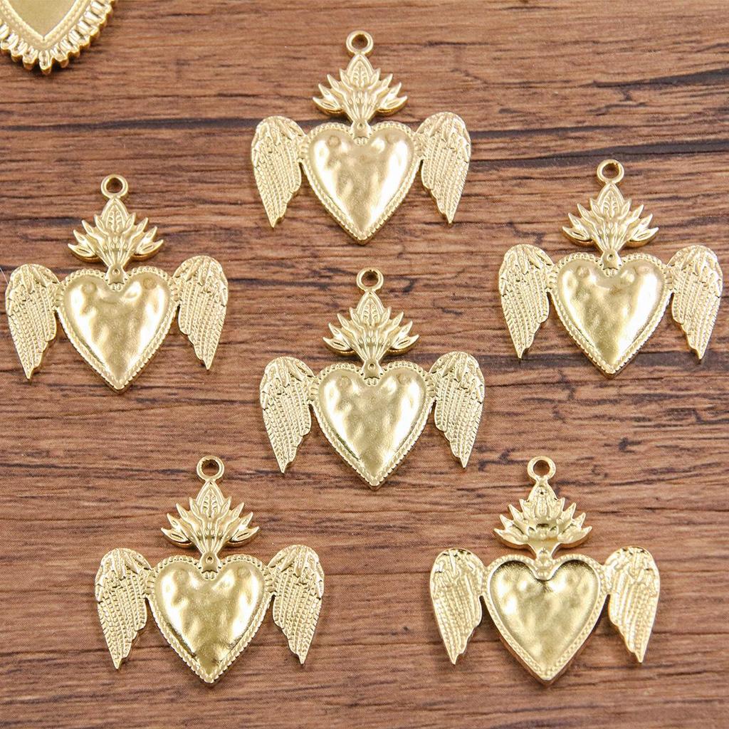 Gothic Heart Charms: Vacuum-Plated Stainless Steel Jewelry Accessories in 2 Colors and Multiple Styles for Halloween Pendants