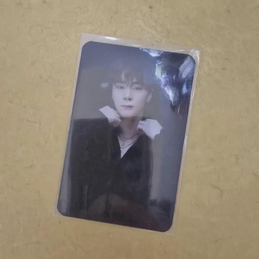 

Astro Moonbin Photo Card