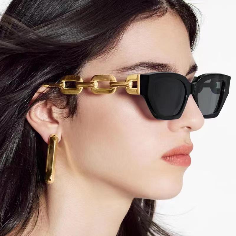 Retro Cat Eye Chunky Chain Sunglasses for a Small Face - European & American Hot Girl Style