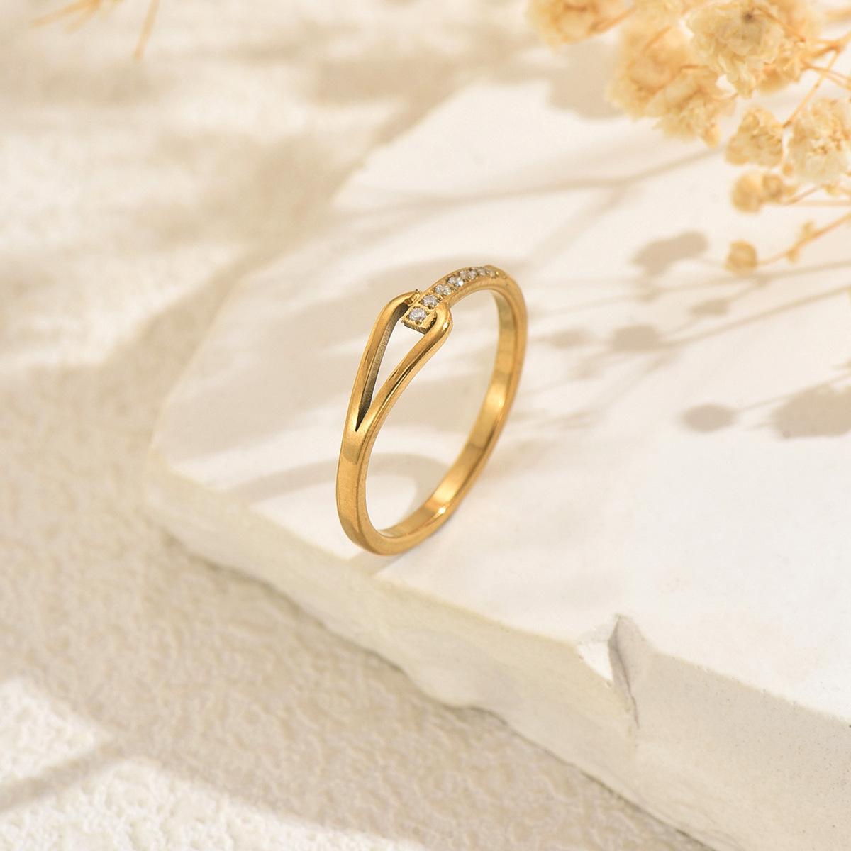 

Dopamine Ladies Ring, Geometric Hollow Inlaid Zircon Design Ring Versatile Index Finger Ring Women