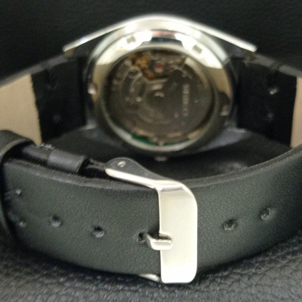 JAPAN VINTAGE REFURBISHED SEIKO 5 AUTOMATIC MENS BLACK DIAL WATCH A444242-1