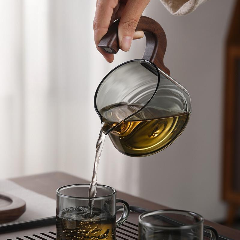 Faule Glas Teekanne Automatischer Schwebender Becher Teeset Filter Magnetisches Saugset Heim- und Bürobedarf