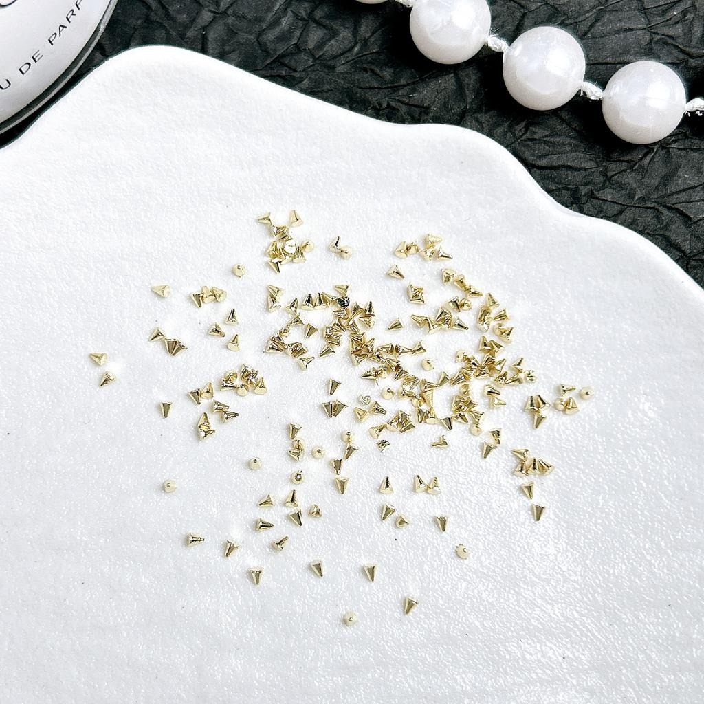 Punk Style Alloy Rivet Nail Art Decorations 3D Pointed Cone Large Medium Small Nail Decorations DIY Accessories