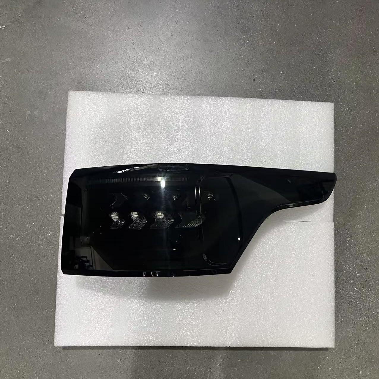 

Smoked Gray Taillight for 2018 Land Rover Sport (Facelift Model: LR1164712, LR1164682) Right Taillight
