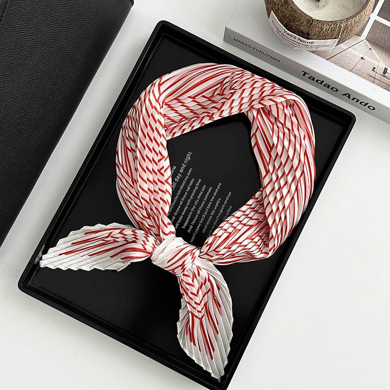 Folded silk scarf autumn new polka dot decorative scarf niche thin scarf scarf versatile