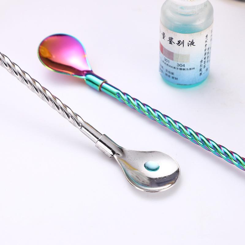 Langer, gedrehter Strohhalmlöffel, tragbarer goldener Teelöffel, wiederverwendbare farbige Strohhalme aus Edelstahl, Cocktail-Kaffee-Umrühren