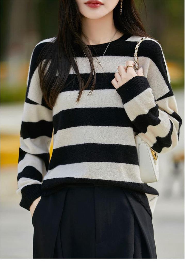 2026 Spring/Autumn Women's Round Neck Striped Wool Sweater - Loose, Casual, Versatile Knitwear