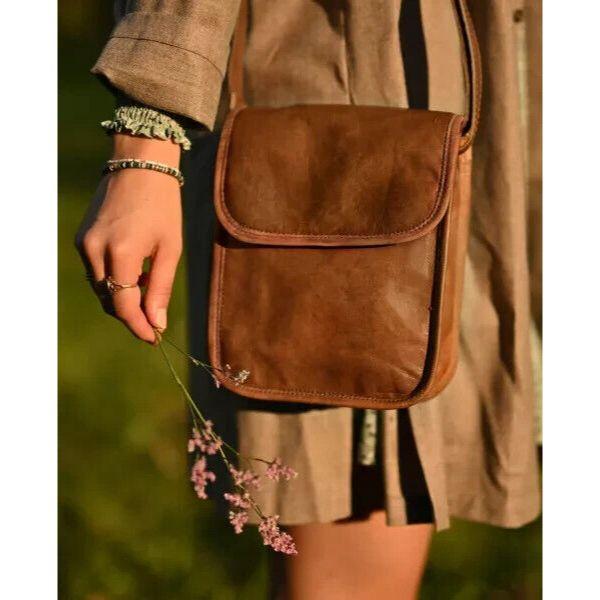 Кожаный кошелек на плечо — фото 3