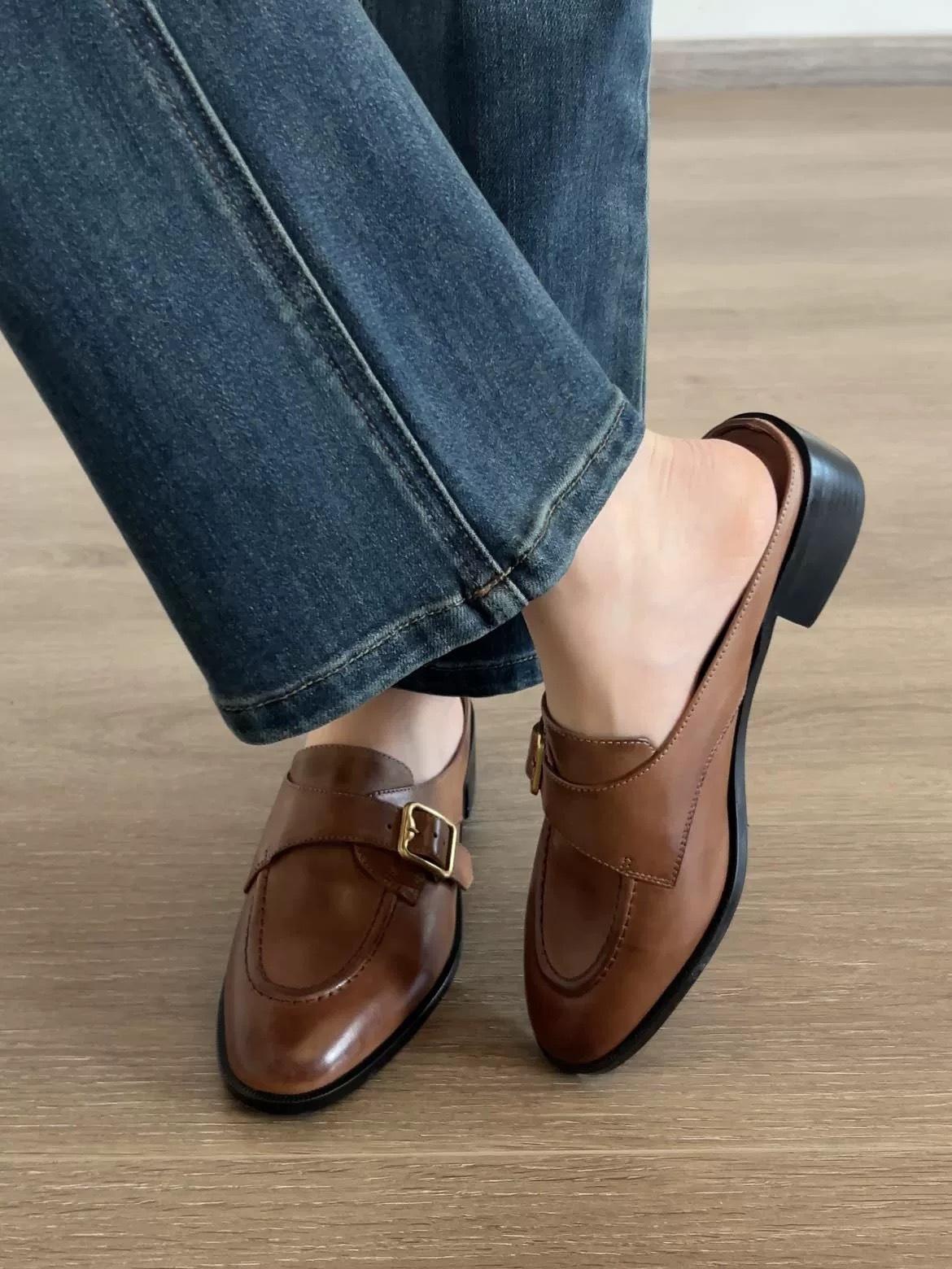 

Нишевая роскошь~ сумка из мягкой кожи с эффектом стирки, шлепанцы-мюли с ремешком на подъеме, коллекция весна-лето 2025, натуральная кожа первого слоя, ретро, пряжка-ремень 39 коричневый