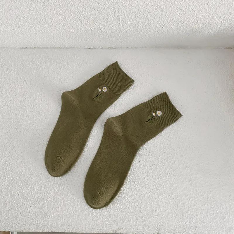 Embroidery Flower Woman Socks Japanese Fashion Cotton Long Socks for Women Harajuku Vintage Streetwear Girls Kawaii Crew Socks