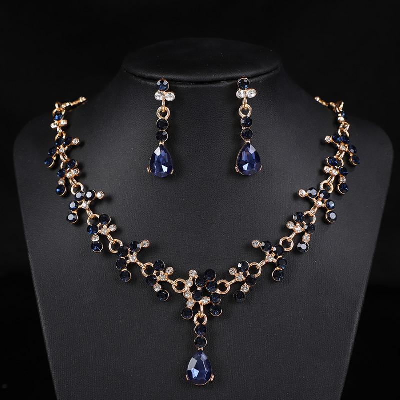 Elegant Bridal Jewelry Set: Crystal Earrings & Necklace for Weddings