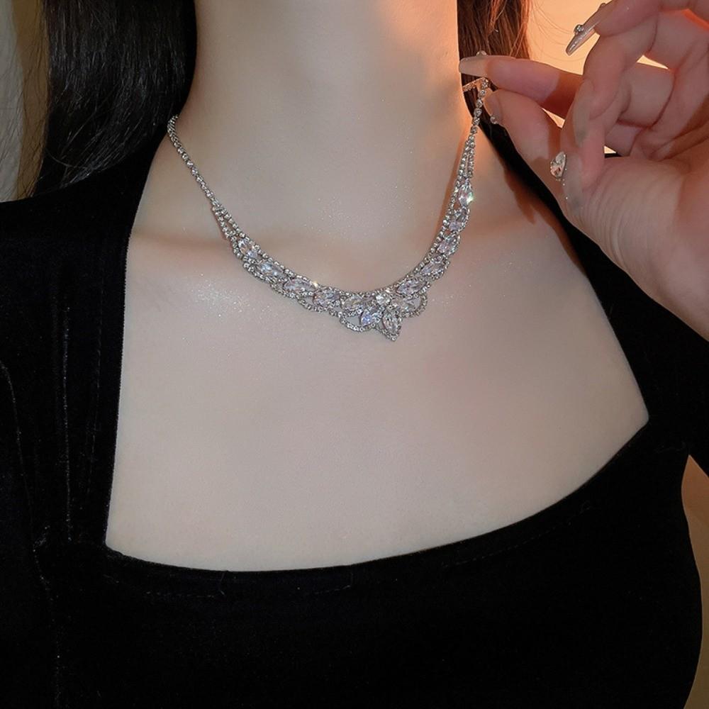 3Pcs U-Shaped Water Drop Pendant Necklace Rhinestone Crystal Bride Jewelry Set  Banquet