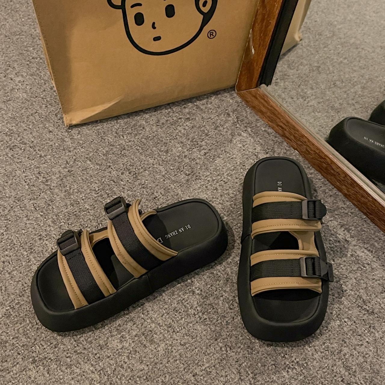 

Спортивные крутые тапочки женские для улицы летние новые на толстой подошве с увеличением роста римские туфли универсальные оригинальный стиль милые и крутые женские туфли 35 хаки