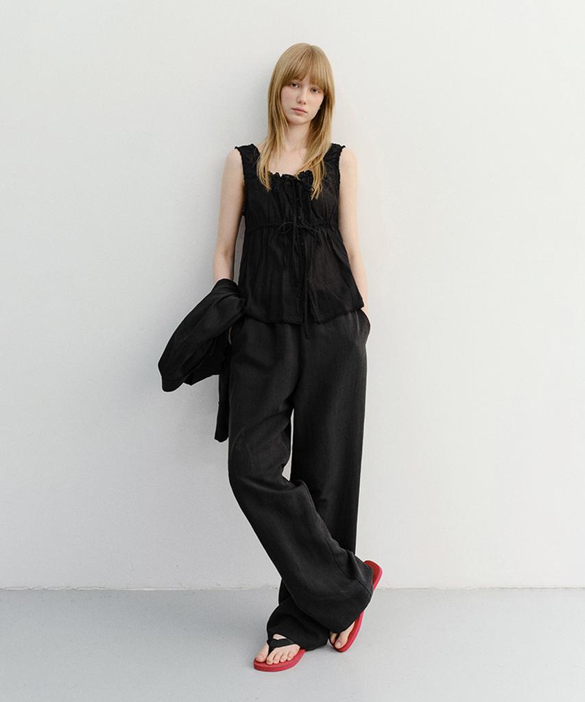 Deonseuteu Shirring Sleeveless Blouse_Udbl6B228_Black