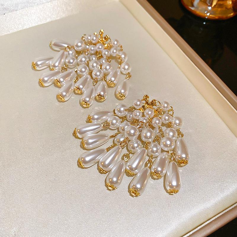 High-End Vintage French Sterling Silver Pearl Stud Earrings: Exaggerated Fashion with Elegant Niche Design for Women