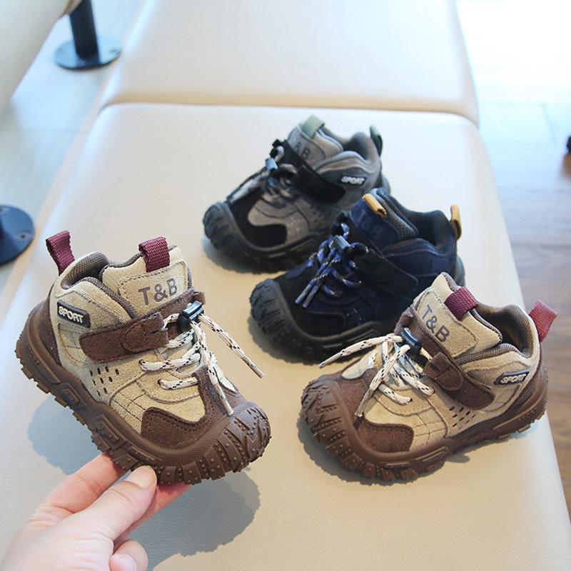 Zapatillas deportivas para niños 2025 primavera y otoño nuevas zapatillas de papá para niños zapatillas de running para niñas zapatillas de montañismo suela blanda zapatillas casuales para bebé