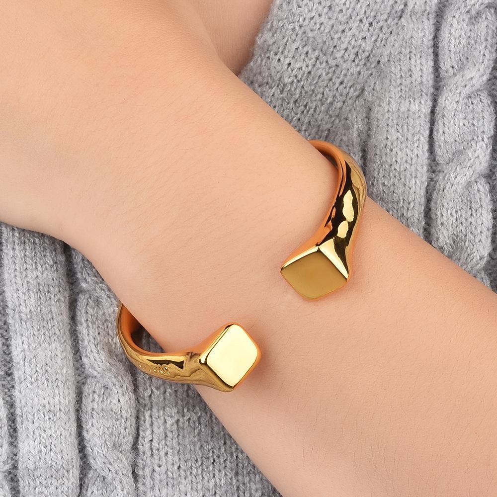 Spanish New Live Design Geometric Metal Bracelet Simple Light Luxury Texture Bracelet One  Size(18CM~21CM)