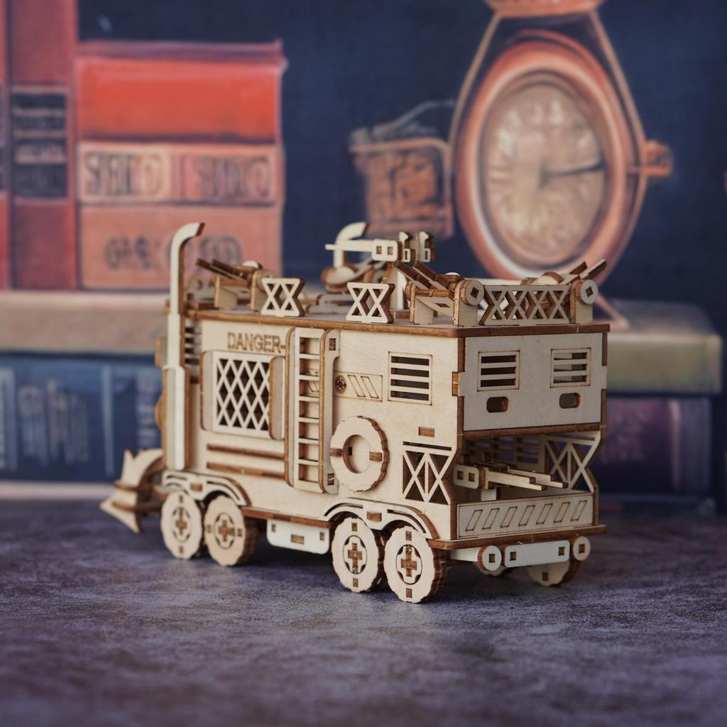 3D wooden puzzle battle truck model, DIY assembly model of Doomsday mecha tank, 3D puzzle model of armored vehicle