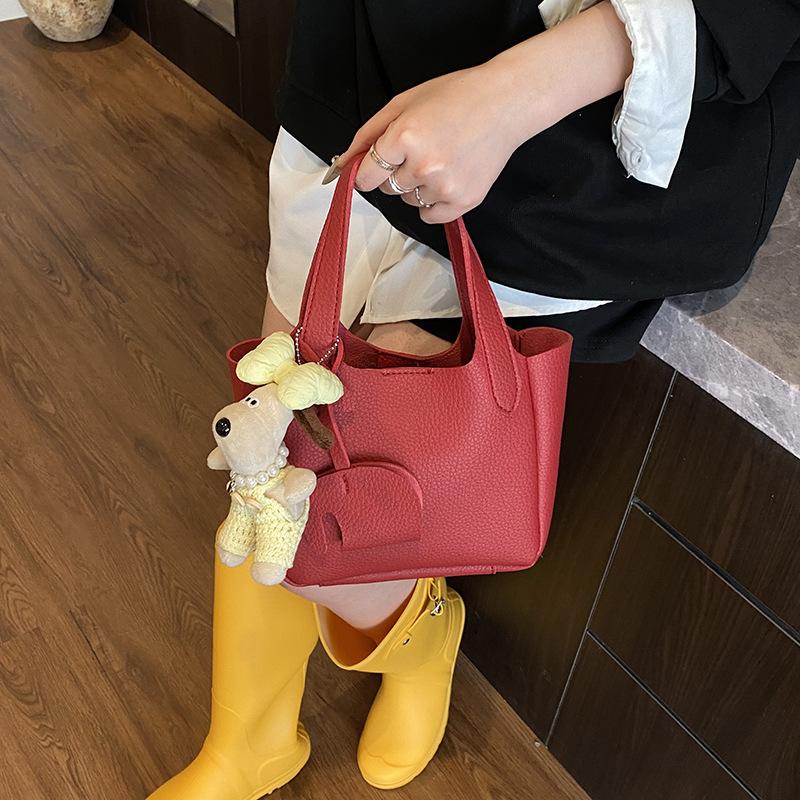 This year's popular small bag women's summer versatile 2025 new fashion shoulder messenger bag Korean version bucket bag