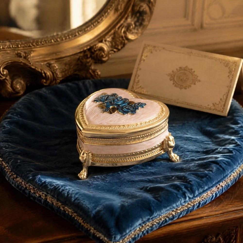 Zinc Alloy Jewelry Storage Holder Heart Shape Vintage Jewelry Organizer Box  For Earrings