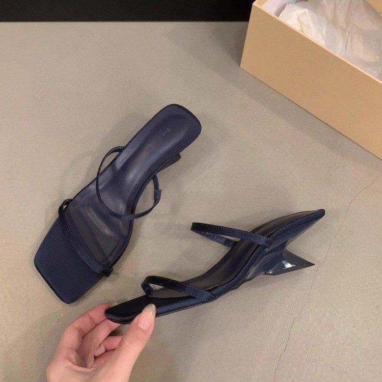 Design sense niche French word with sandals women 2025 summer new high-heeled wedge sandals high-heeled slippers women