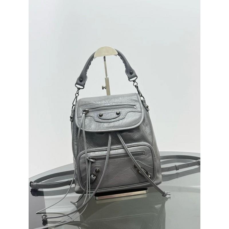 Parisian Trend Backpack Genuine Leather Rivet Motorcycle Bag Unisex Large Capacity Commuter