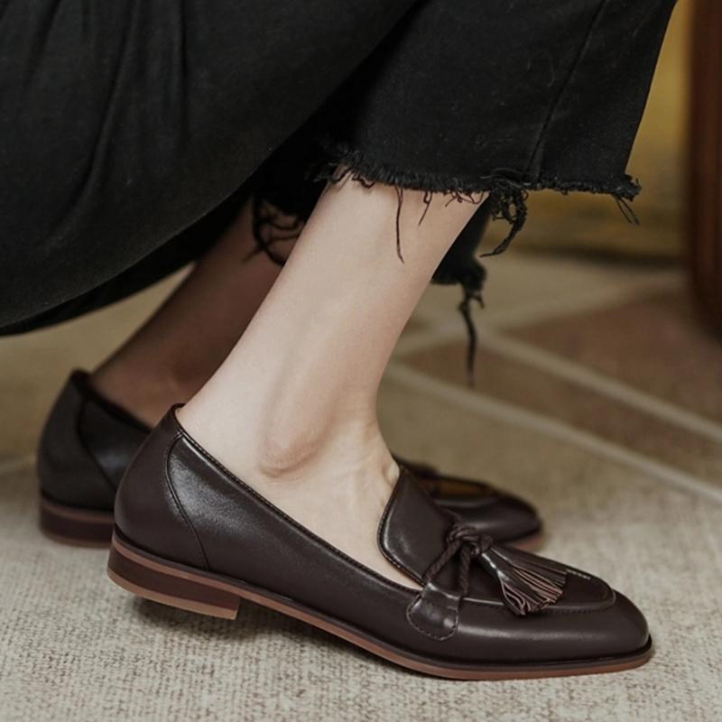Leather Shoes Women's Spring 2025 New Retro Temperament Flat-bottomed British One-pedal Versatile Fashion Loafers Single Shoes