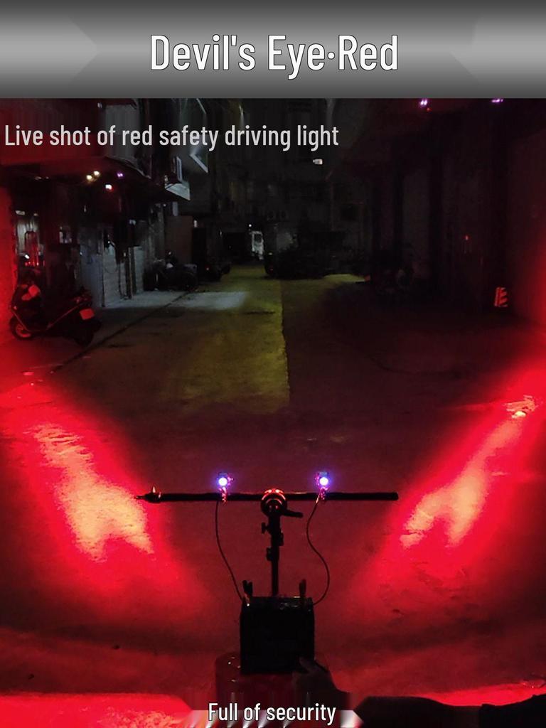 Hochintensiver LED Motorradscheinwerfer mit Teufelsauge - Superhell, Vierfarbiger Stroboskop, Fern-/Abblendlicht