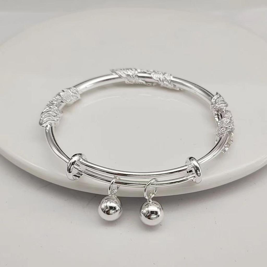 Glocken, zwei Blumenarmbänder, Frauen schenken Mutter Geschenke, neues Temperament, Nischen-Designgefühl