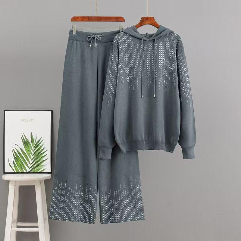Women s 2025 Autumn/Winter Rhinestone Hooded Sweatshirt & High-Waisted Wide-Leg Pants Set One Size серый