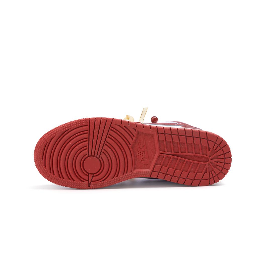 Jordan Air Jordan 1 Slip Resistant Abrasion Resistant Low top Vintage Basketball Shoes Women's Red FJ3465-160(Team746-SBOX)