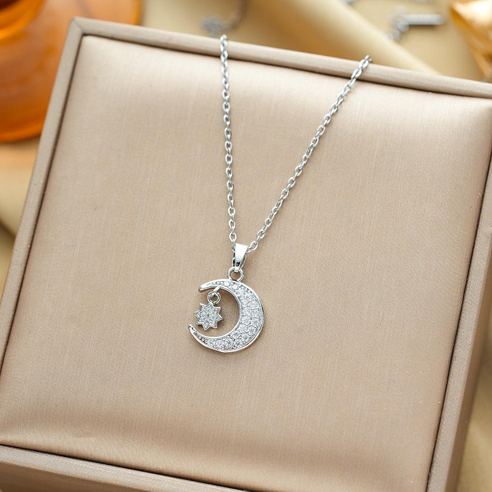 

Light Luxury Titanium Steel Necklace With Full Diamond Moon And Star Pendant Micro-Set Zircon Collarbone Chain For Women Versatile Jewelry