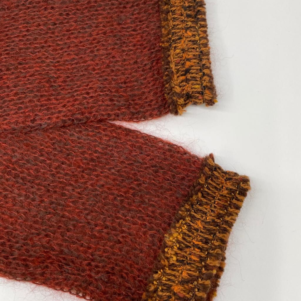 CHANEL [Domestic regular] 98A P11638W02445 CC Logos plate mohair low gauge turtleneck sweater / tops 38 BordeauxUsed