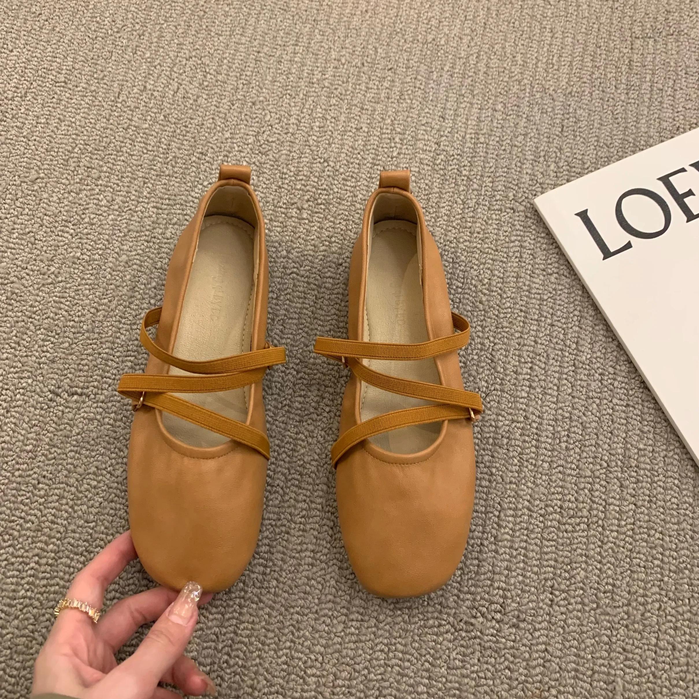 

Fashion Bailamos Women Shoes 2024Brand Designer Mary Janes Shoes Woman Square Toe Japanned Leather Flats Vintage Narrow Band Loafers 40