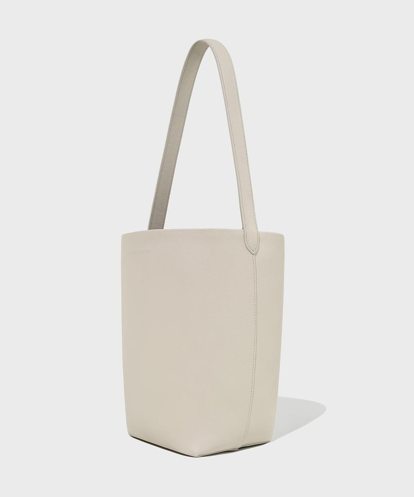 Object Museum Sally Bucket Bag White