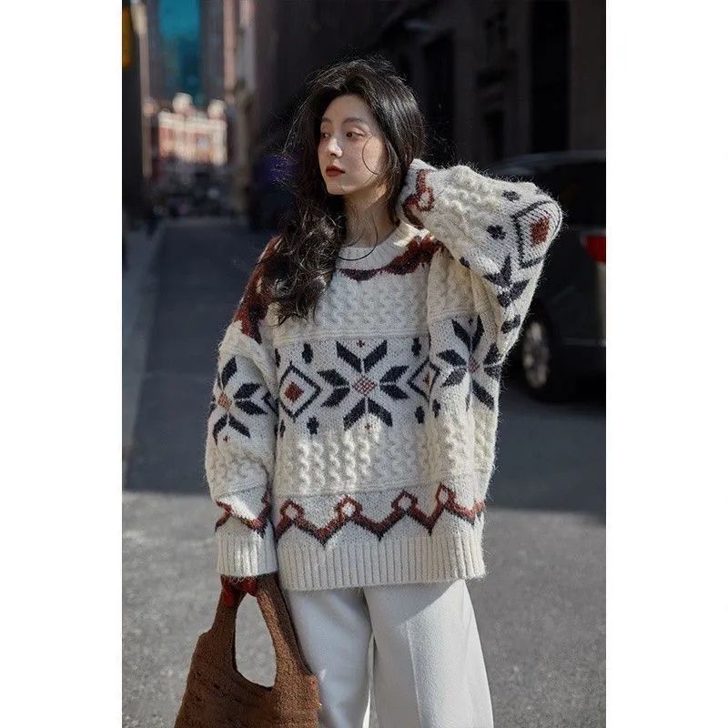 Gentle Jacquard Sweater with Thick Round Neck Knit Niche Retro Design Top