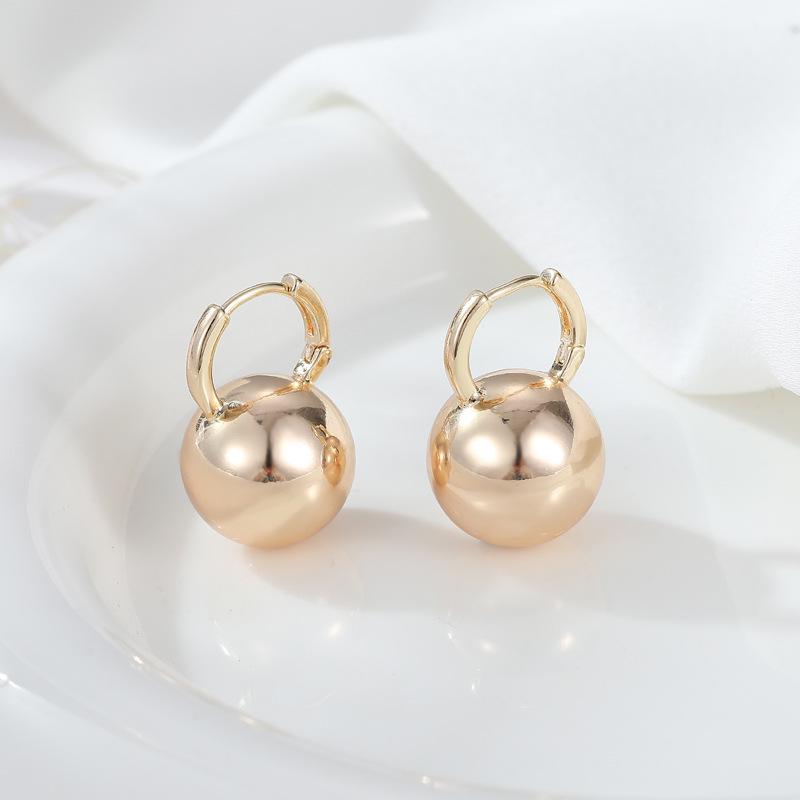 

Ретро Легкая Роскошь Геометрические Каффы для Ушей из 14-каратного Золота: Металлические серьги-шарики высокого класса