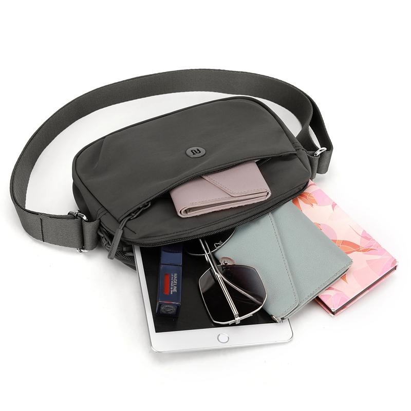 Commuter Shoulder Bag Women's Lightweight Multi-compartment Crossbody Bag