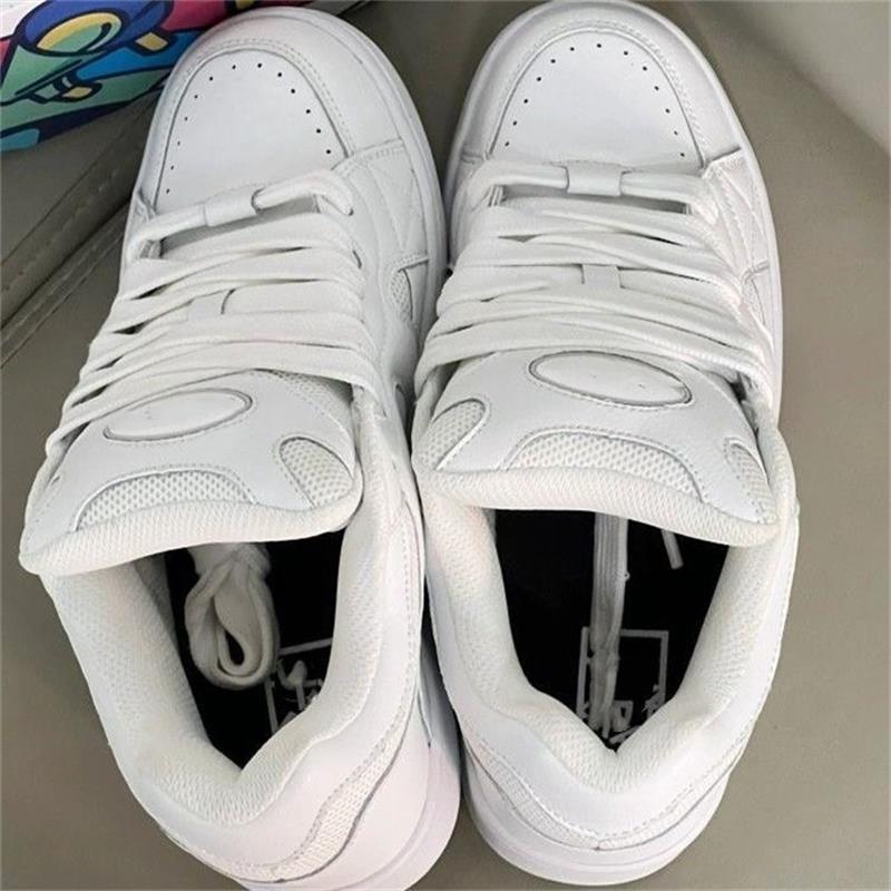 Spring New White Retro Bread Shoes Women's Chic Niche Design Hong Kong Style Sports Shoes High Value Casual Shoes