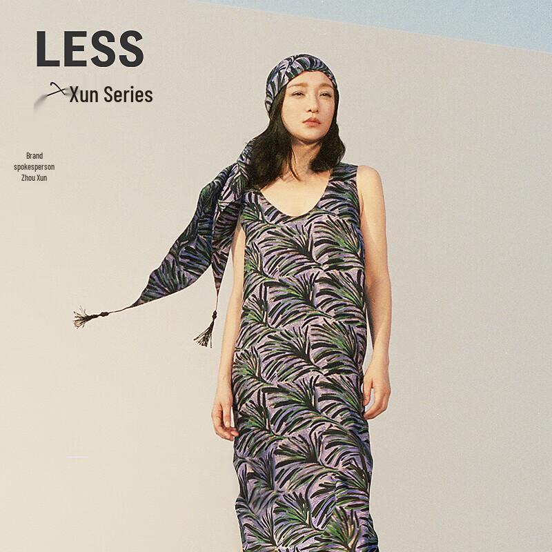 

ПЛАТЬЕ МАКСИ БЕЗ РУКАВОВ С U-ОБРАЗНЫМ ВЫРЕЗОМ Осень 2025 M