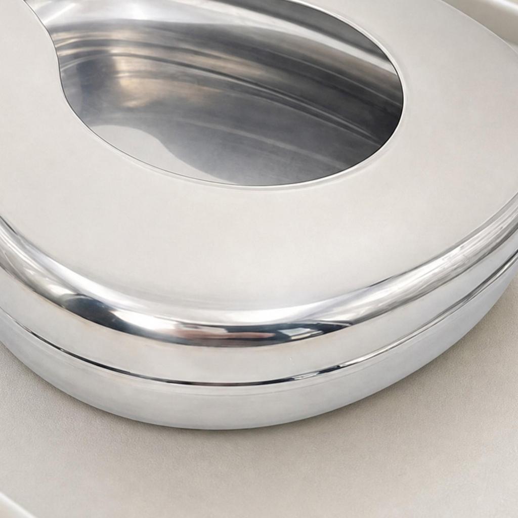 Easy to Clean 304 Stainless Steel Bedpan Sturdy with Recessed Basin