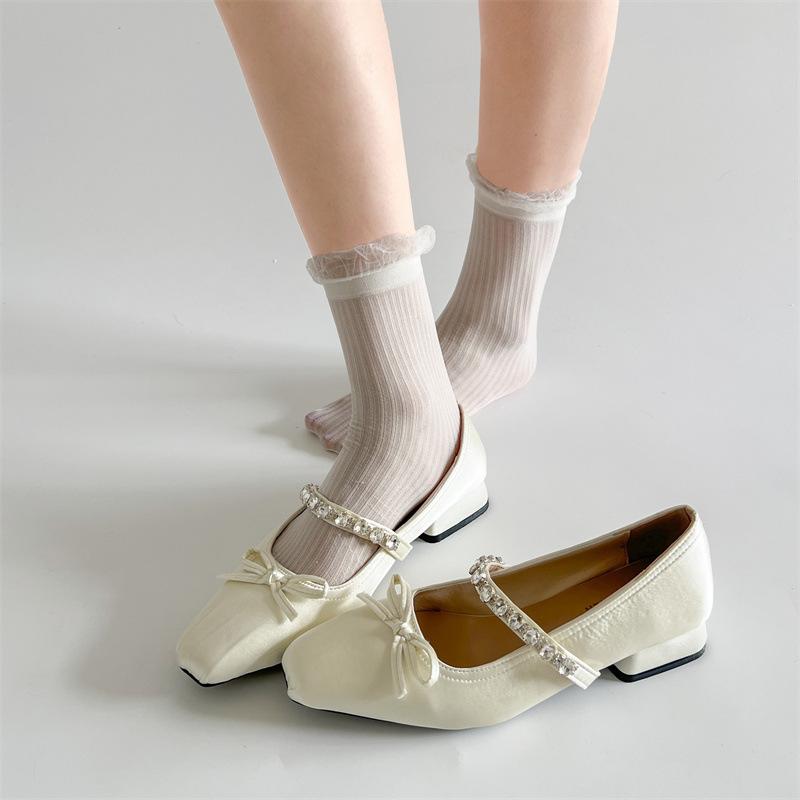 White retro French flat bottom square head shallow mouth single shoes women's summer 2025 new models with skirt inner height increase Mary Jane shoes